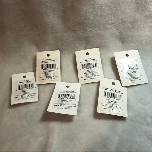 FINAL SALE- LEAVING CLOSET-NO FURTHER DISCOUNTS - Picture 10 of 13